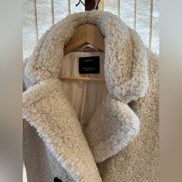 Bershka | Teddy Coat | XS - Picture 2 of 5